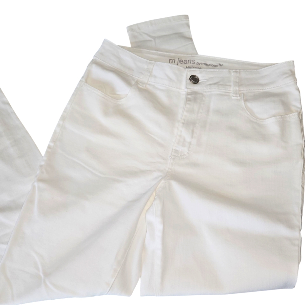 Maurices White Tappered Leg High-Rise 5 Pocket Stretch Jeans Never Used